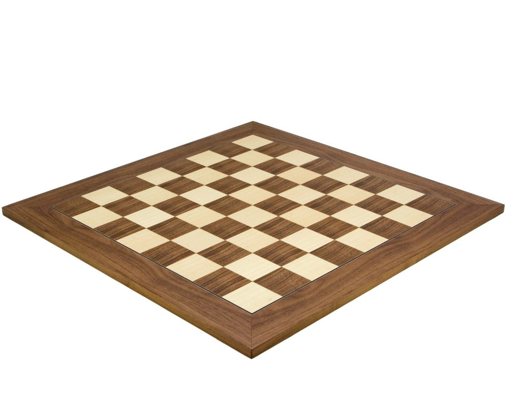 21.7 Inch Walnut and Maple Deluxe Chess Board (Échiquier de luxe en noyer et érable)