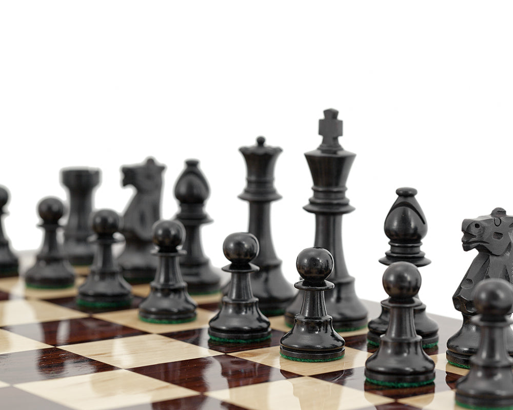 Pièces d'échecs ébonisées de la série Conquest 4 pouces