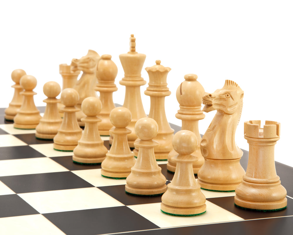 Grand jeu d'échecs noir de Francfort