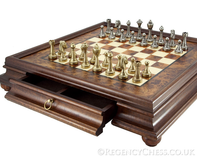 Jeu d'échecs traditionnel Finnesburg en laiton et bois de Briar