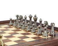 Finnesburg — Jeu d'échecs traditionnel en laiton et en bois de bruyère