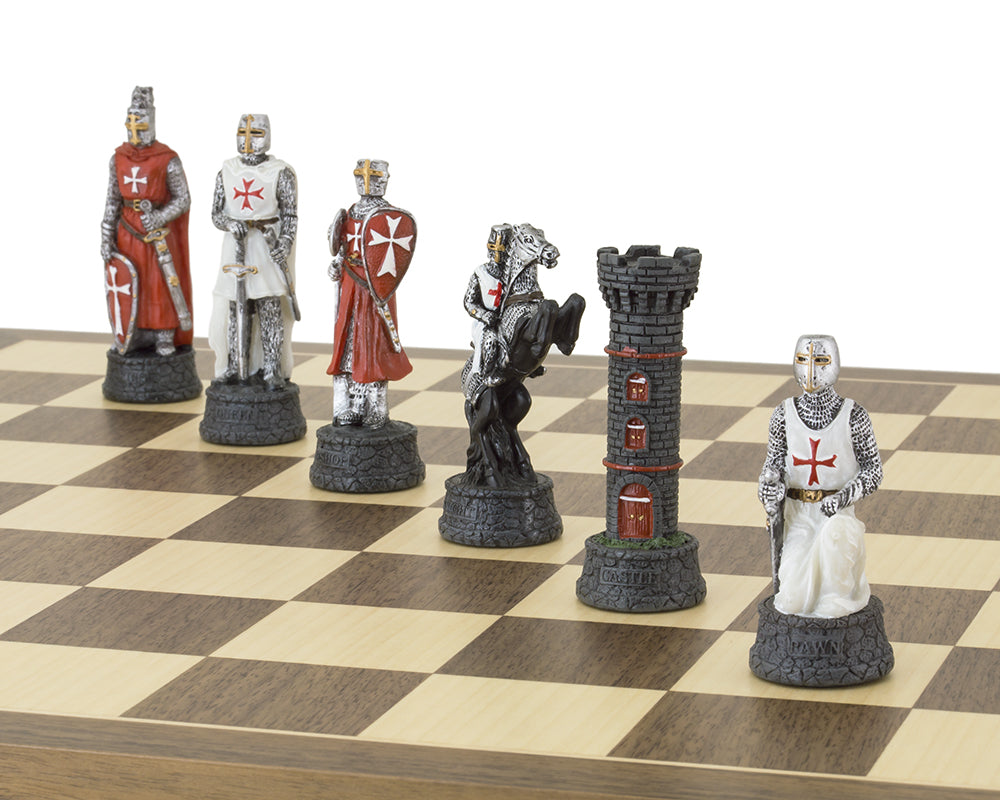 Jeu d'échecs peint à la main The Crusader