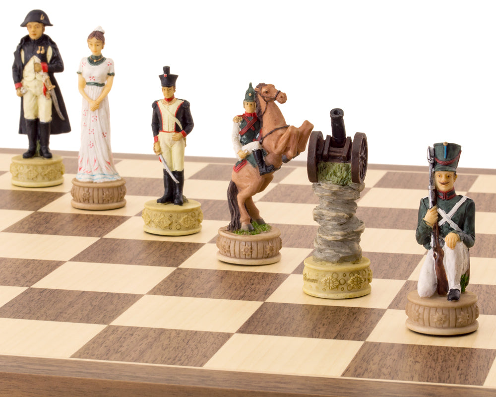 Jeu d'échecs peint à la main Napoléon contre les Russes