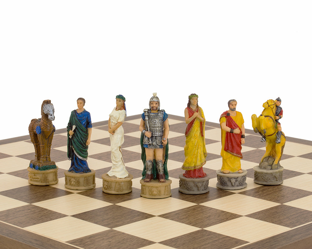 Jeu d'échecs peint à la main de la bataille de Troie