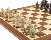 Jeu d'échecs Berkeley Chess « Alice au pays des merveilles », roux et acajou