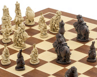 Jeu d'échecs Berkeley Chess « Alice au pays des merveilles », roux et acajou