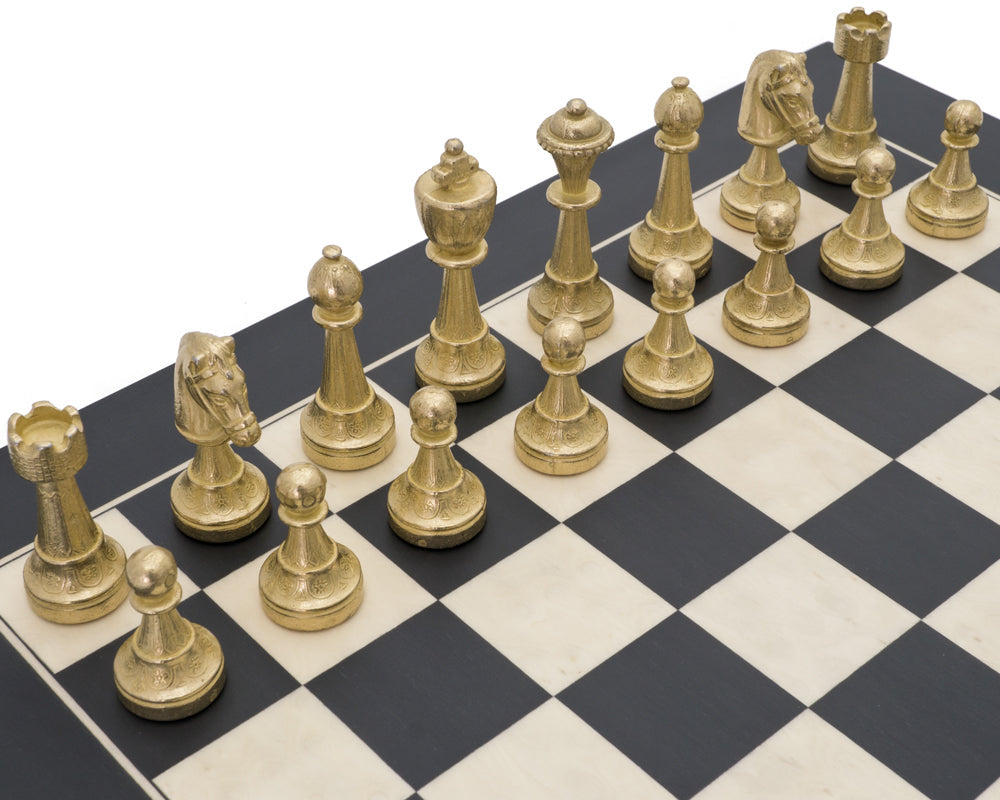 Le jeu d'échecs classique Finnesburg and Black