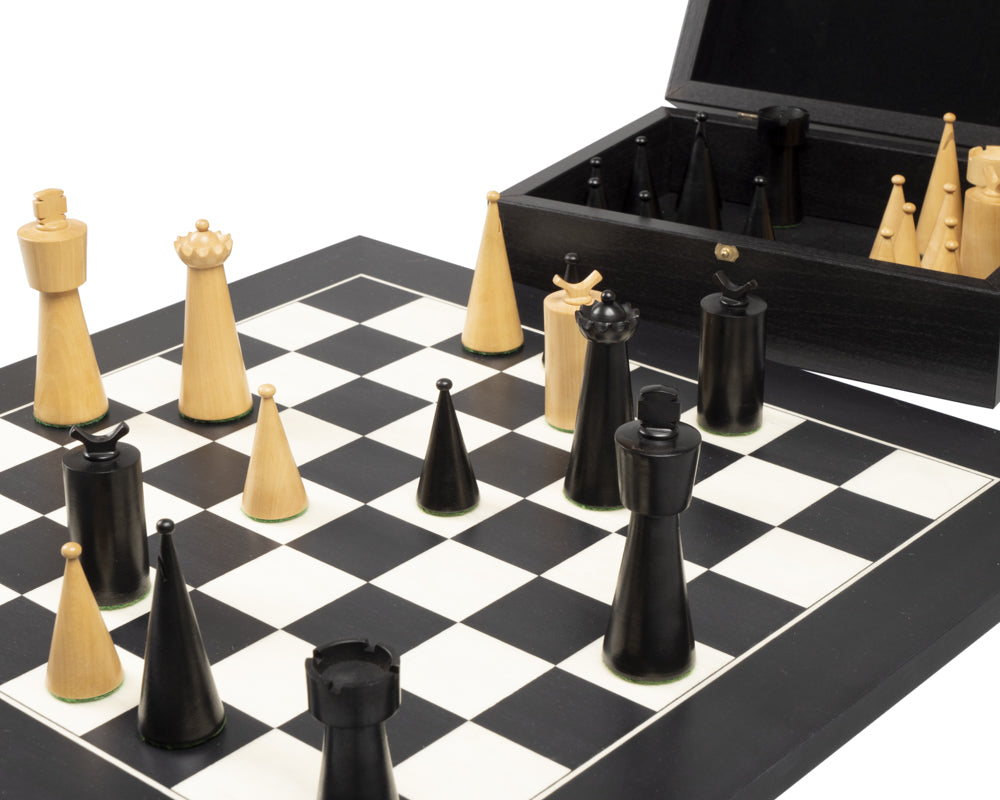 Le jeu d'échecs Art déco noir