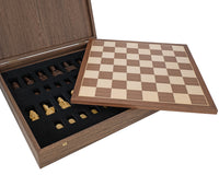 Le jeu d’échecs de luxe « Île de Lewis » en noyer avec coffret de rangement pour pièces d’échecs