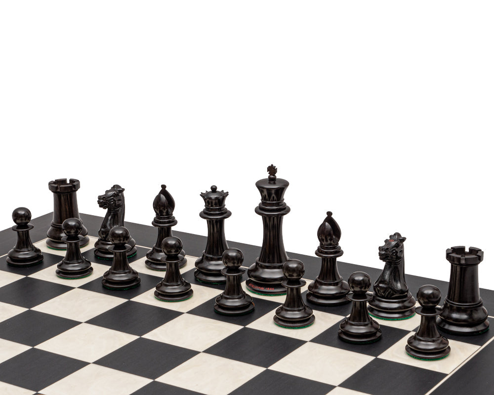 Le grand jeu d'échecs Staunton original en ébène et noir de 1849