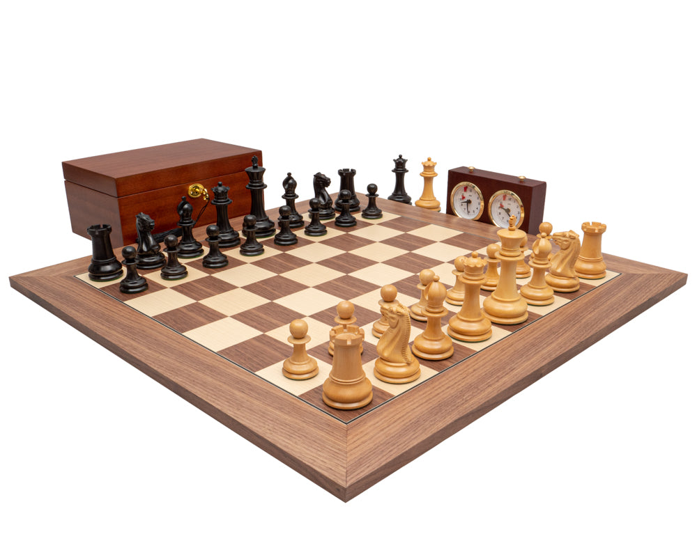 Le jeu d'échecs de luxe Staunton en ébène et noyer de 1851