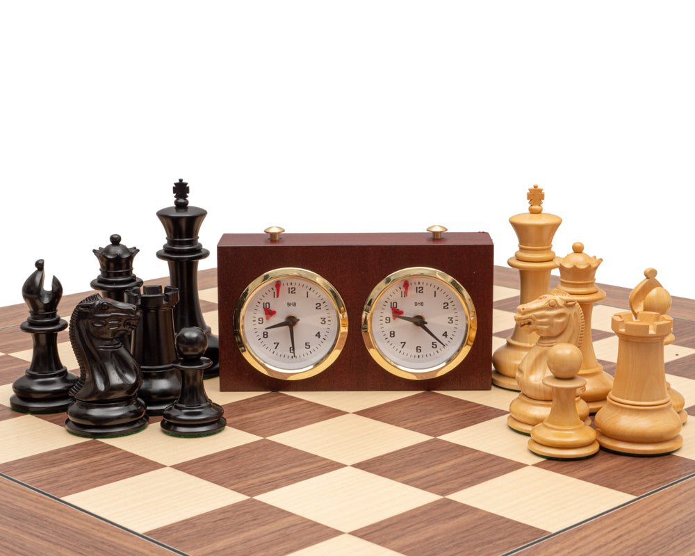 Le jeu d'échecs de luxe Staunton en ébène et noyer de 1851
