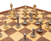 Le jeu d’échecs Finnesburgh de luxe en métal et acajou