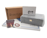 Jeu d’échecs Édition JJ Cooke, noir et acajou, avec coffret de rangement pour pièces d’échecs et pendule d’échecs