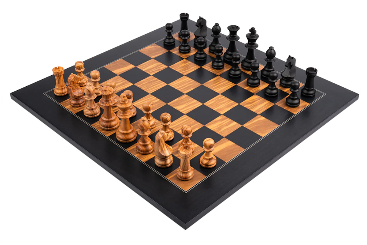 Jeu d'échecs traditionnel Finnesburg en laiton et bois de Briar