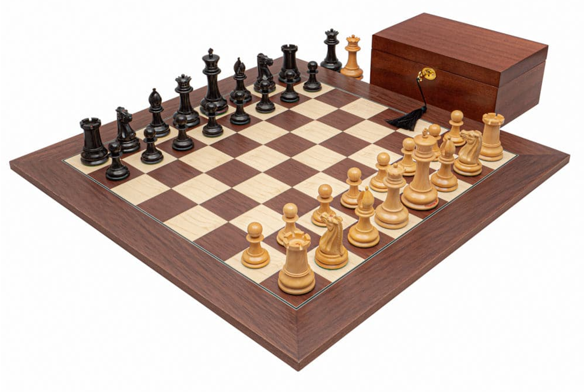 Le jeu d'échecs de luxe en ébène et palissandre de Montgoy reproduit par Paulsen en 1853